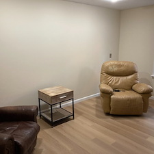 Warming-color-transforms-interior-living-space-located-in-Wayne-New-Jerey 4